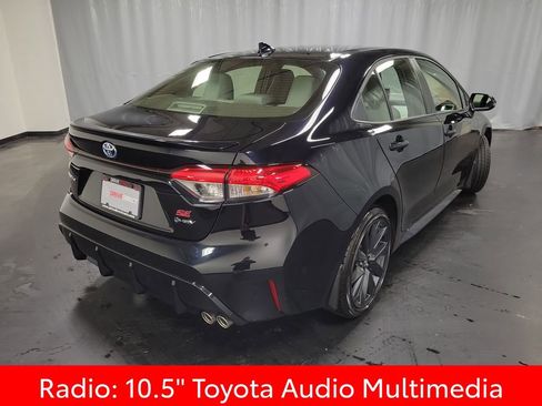 Used 2025 Toyota Corolla SE w/ SE Premium Package image 8