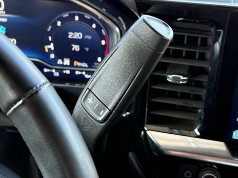 Used 2025 Chevrolet Silverado 2500 LT w/ Convenience Package image 32