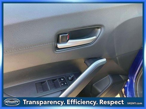 Used 2023 Toyota Corolla Cross XLE image 17