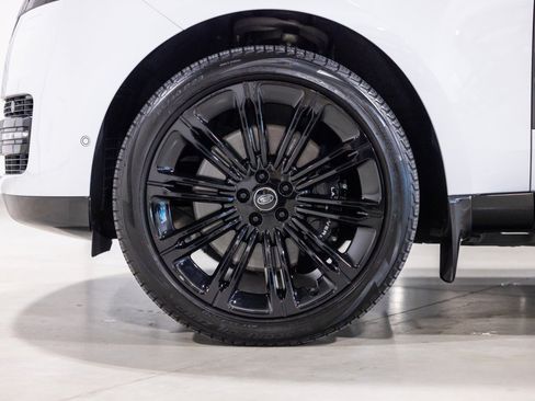 Used 2024 Land Rover Range Rover Long Wheelbase Autobiography AWD/4WD image 18