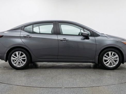 Used 2025 Nissan Versa SV FWD image 11