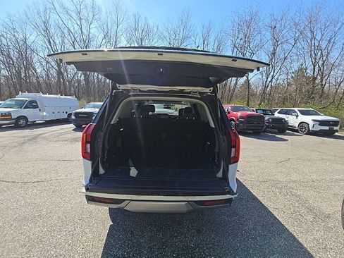 Used 2025 Ford Expedition Platinum image 20