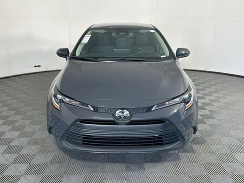 Used 2025 Toyota Corolla LE FWD image 8