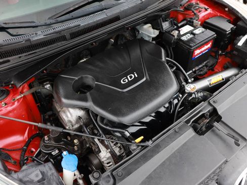 Used 2013 Hyundai Veloster w/ Style Pkg FWD image 38