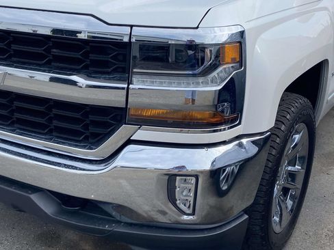 Used 2018 Chevrolet Silverado 1500 LT w/ LT Eassist Package AWD/4WD image 5