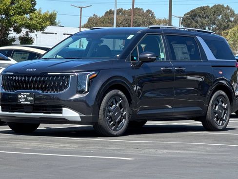New 2026 Kia Carnival EX FWD image 8