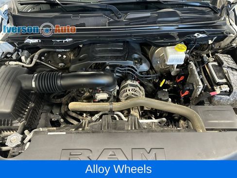 Used 2020 RAM 1500 Laramie AWD/4WD image 17