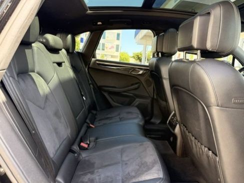 Used 2018 Porsche Macan Sport Edition AWD/4WD image 10