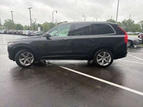 Used 2021 Volvo XC90 T6 Momentum w/ Protection Package Premier AWD/4WD image 6