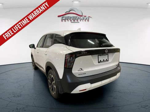 Used 2025 Nissan Kicks SV AWD/4WD image 6