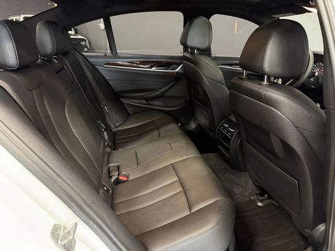 Used 2017 BMW 530i xDrive image 18