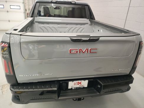 New 2026 GMC Sierra EV Elevation image 21