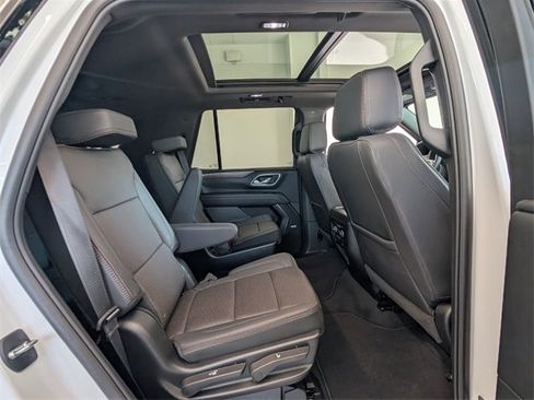 Used 2024 Chevrolet Tahoe High Country image 15