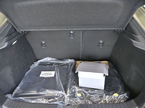 New 2025 MAZDA CX-30 Carbon image 13