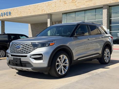 Used 2023 Ford Explorer Platinum w/ Technology Package image 8