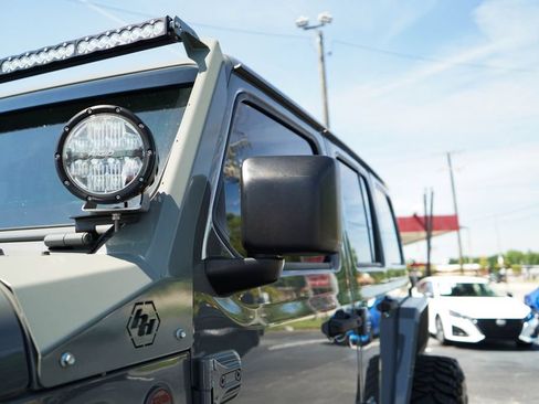 Used 2021 Jeep Wrangler Unlimited Rubicon AWD/4WD image 33