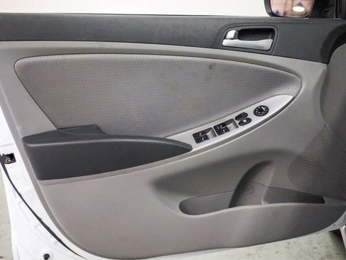 Used 2016 Hyundai Accent Sport image 15