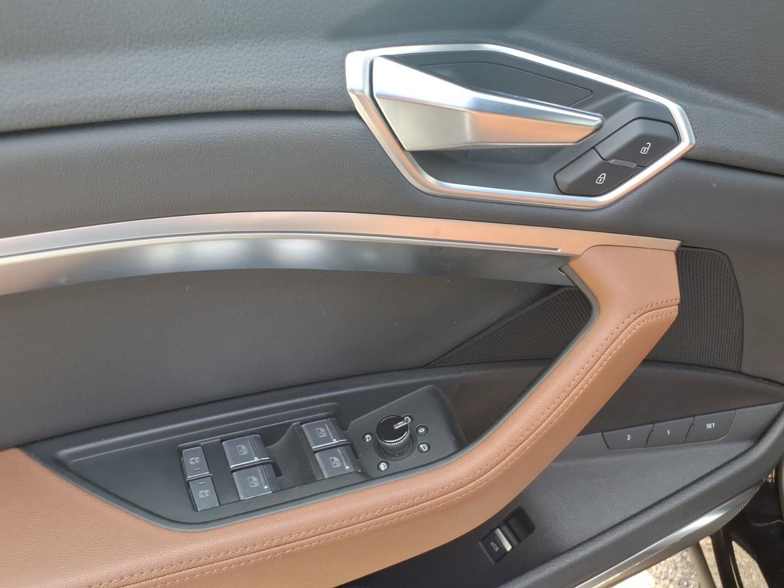 Used 2019 Audi e-tron Premium Plus AWD/4WD image 13