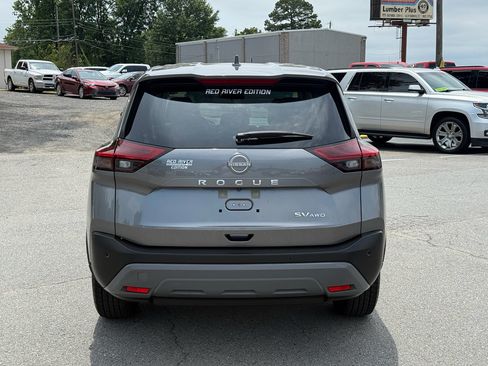 Used 2023 Nissan Rogue SV AWD/4WD image 6