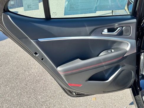 Used 2025 Genesis G70 2.5T w/ Sport Prestige Package image 19