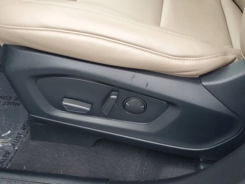 Certified 2023 Ford Explorer XLT w/ Equipment Group 202A image 9