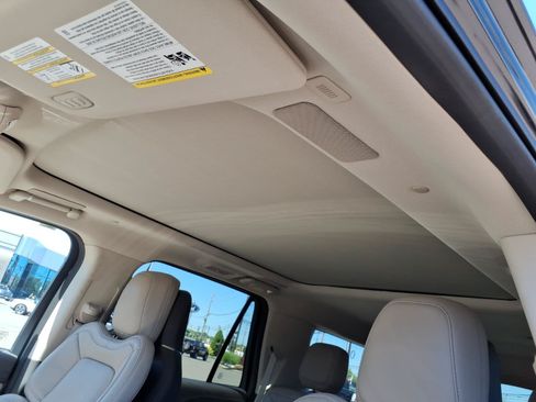 Used 2024 Lincoln Navigator L Reserve AWD/4WD image 20
