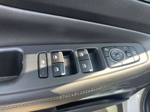 Used 2023 Hyundai Santa Fe Limited FWD image 13