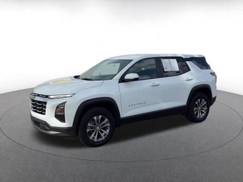 Used 2025 Chevrolet Equinox LT image 6