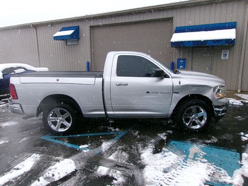 Used 2012 RAM 1500 Classic SLT w/ Popular Equipment Group image 7