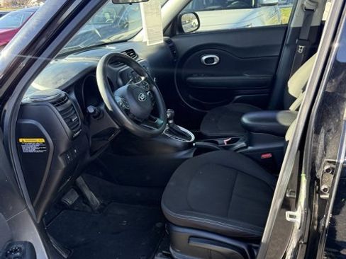 Used 2018 Kia Soul image 9