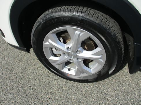 Certified 2024 Honda HR-V LX image 9