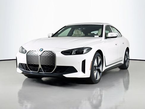 New 2026 BMW i4 eDrive40 w/ Premium Package RWD image 3
