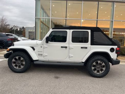 Used 2018 Jeep Wrangler Unlimited Sahara image 8