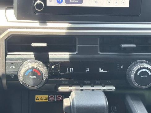 Used 2025 Toyota 4Runner TRD Off-Road AWD/4WD image 15