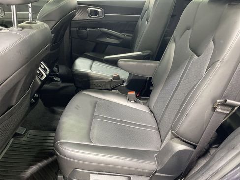 Used 2023 Kia Sorento SX image 25