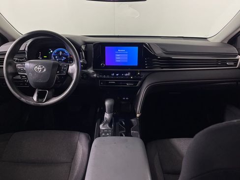 Used 2025 Toyota Camry LE FWD image 14