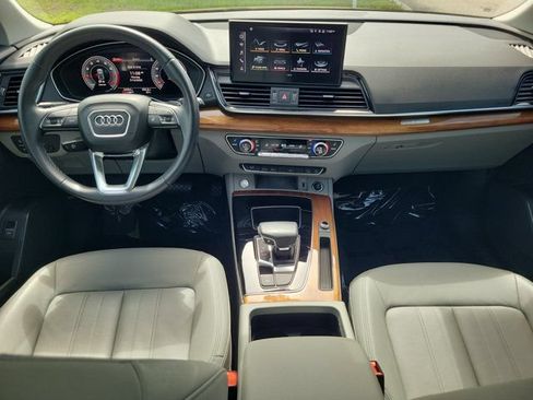 Certified 2022 Audi Q5 2.0T Premium Plus w/ Premium Plus Package AWD/4WD image 2
