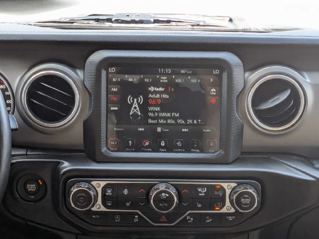 Used 2018 Jeep Wrangler Unlimited Rubicon AWD/4WD image 21