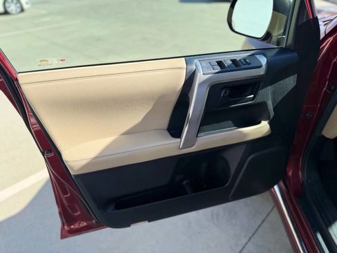 Used 2011 Toyota 4Runner Trail image 12