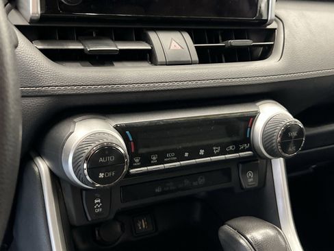 Used 2024 Toyota RAV4 XLE w/ Convenience Package image 16