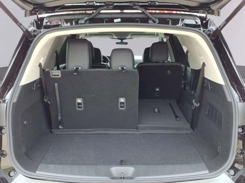New 2026 Nissan Pathfinder SL w/ SL Premium Package FWD image 10