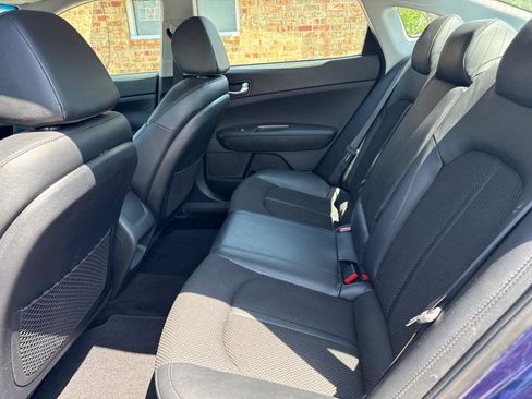 Used 2020 Kia Optima S FWD image 19