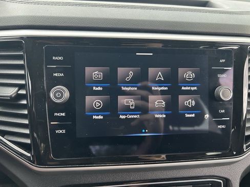 Used 2023 Volkswagen Atlas SE w/ Panoramic Sunroof Package AWD/4WD image 12