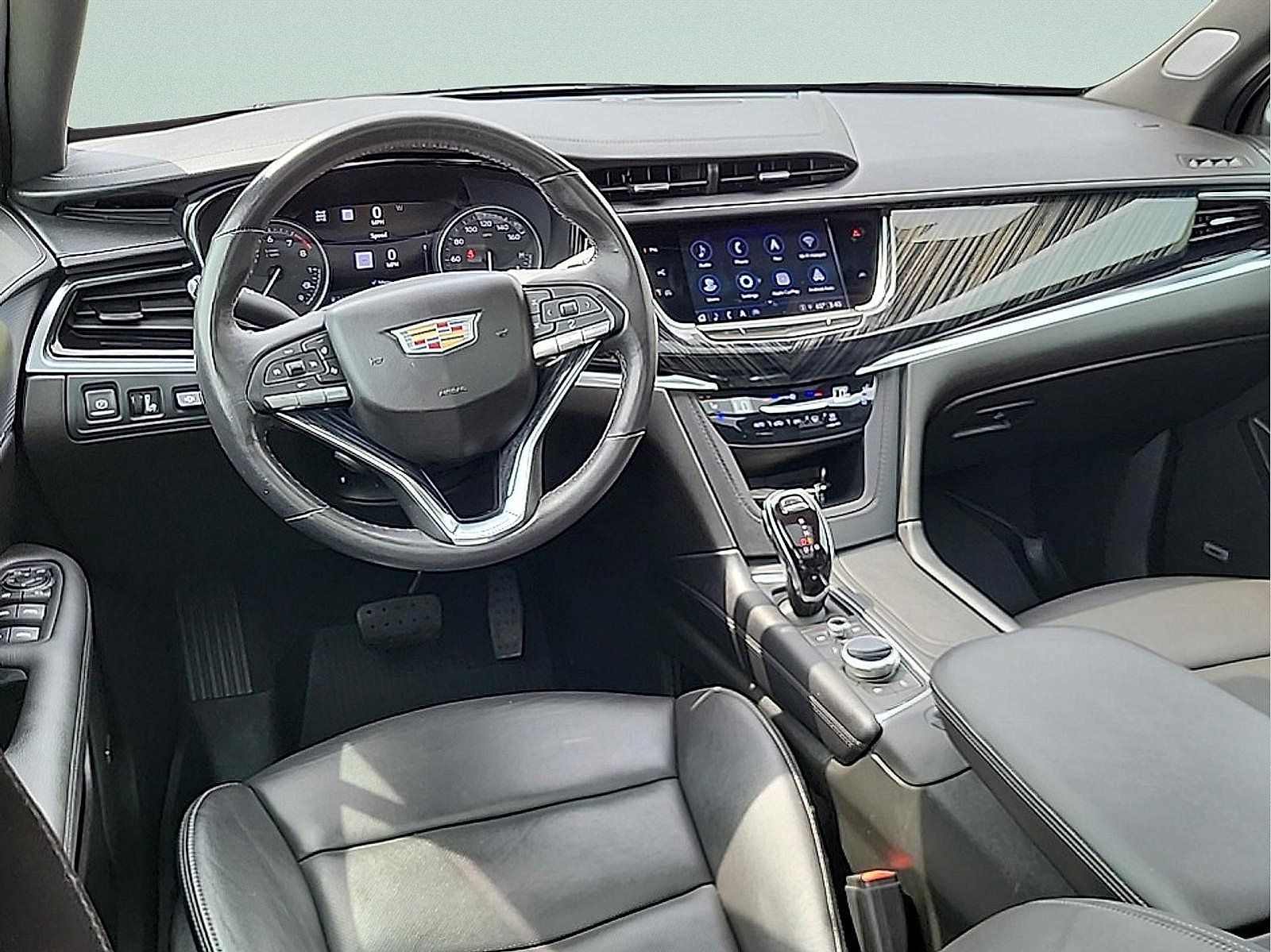 Certified 2024 Cadillac XT6 Premium Luxury w/ Technology Package AWD/4WD image 17
