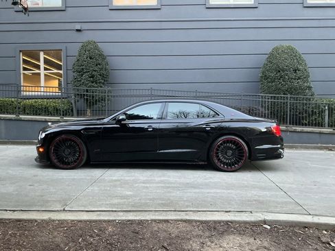 Used 2020 Bentley Flying Spur W12 image 4