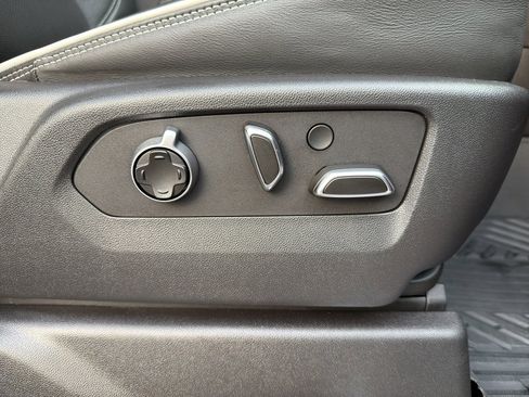 Used 2024 GMC Sierra 1500 AT4X w/ AT4X AEV Edition image 11