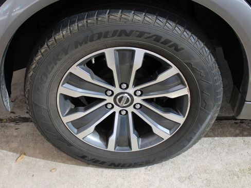 Used 2018 Nissan Armada SL w/ Moonroof Package image 30