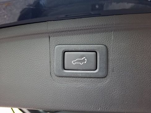Used 2018 Subaru Outback 2.5i Premium AWD/4WD image 41