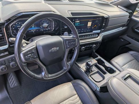 Used 2022 Chevrolet Silverado 1500 ZR2 w/ Technology Package AWD/4WD image 2