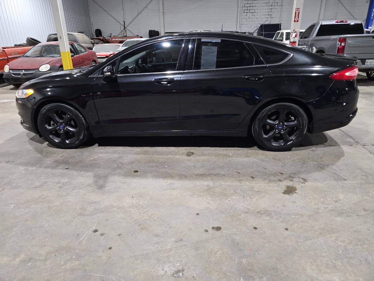 Used 2013 Ford Fusion SE FWD image 6